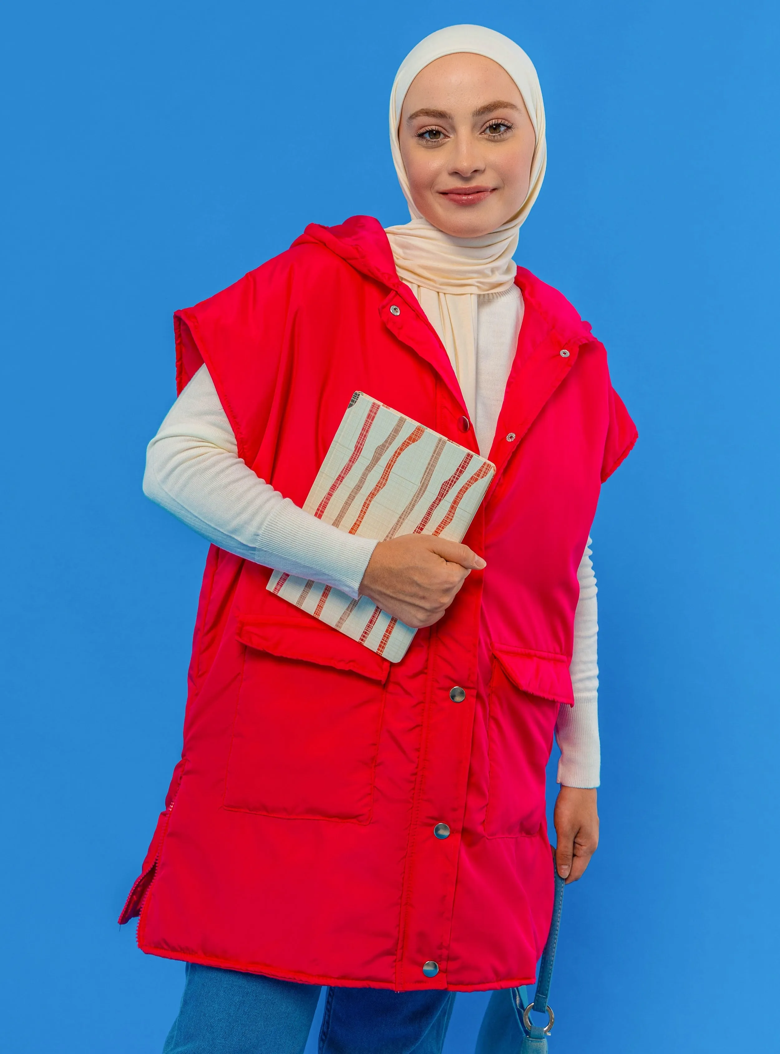 Fiber Filled Fenced Capused Vest -