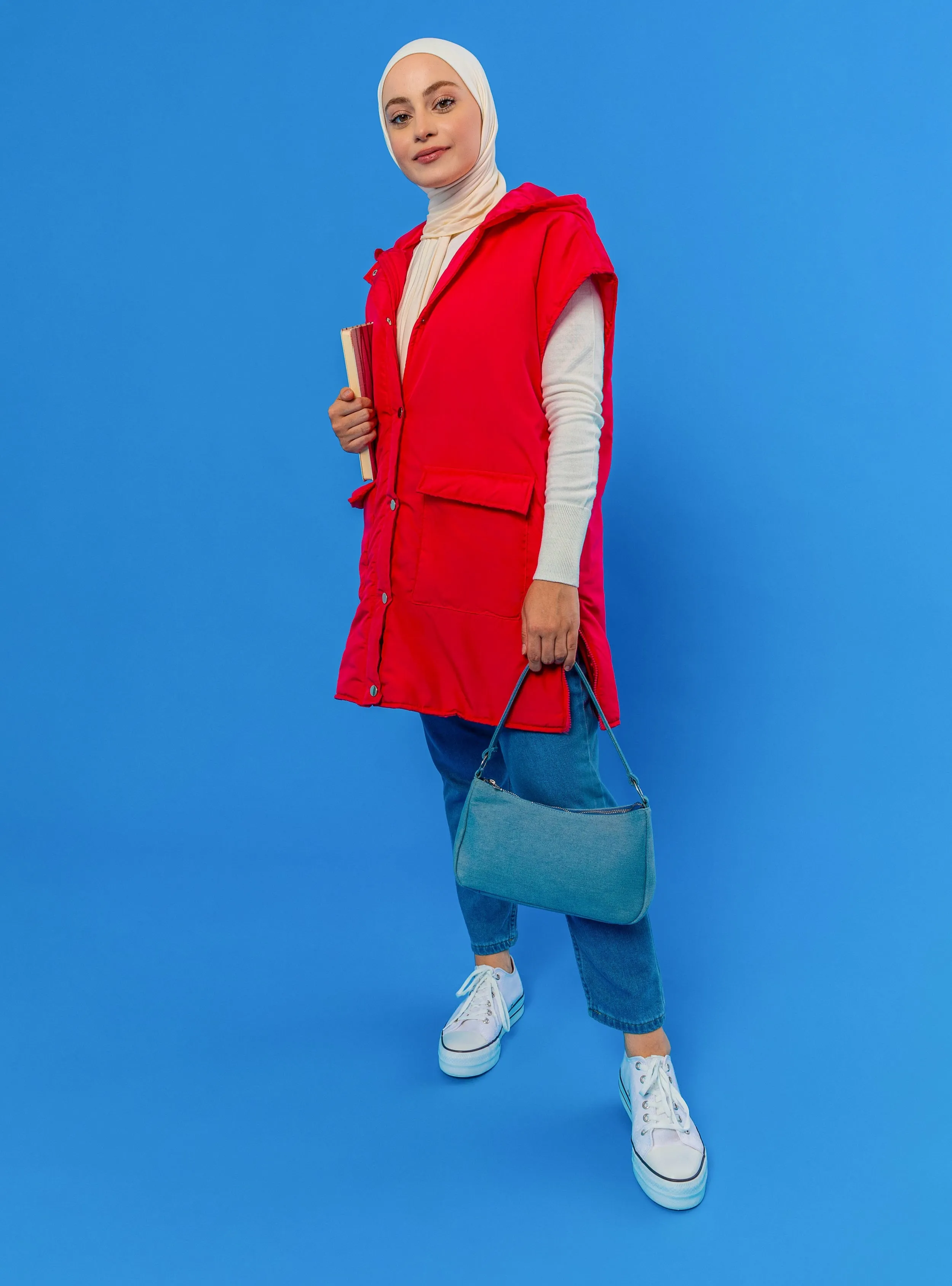 Fiber Filled Fenced Capused Vest -