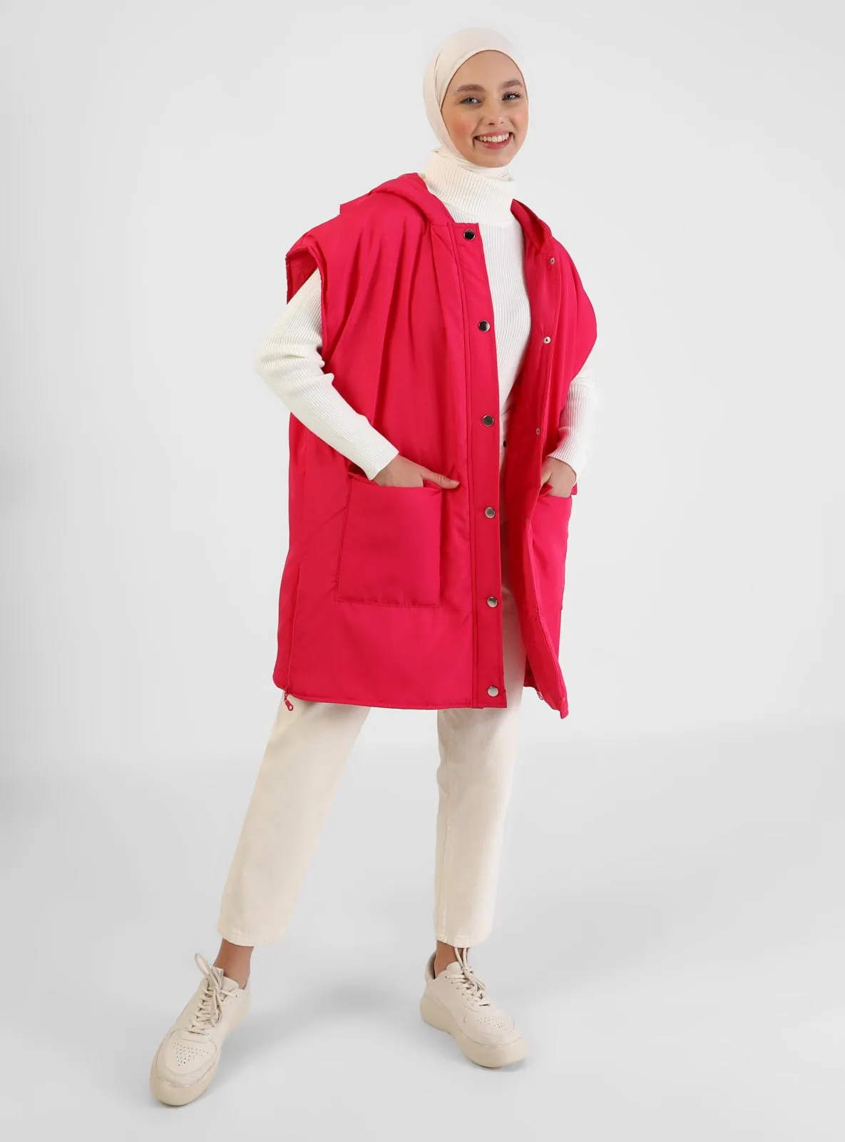 Fiber Filled Fenced Capused Vest -
