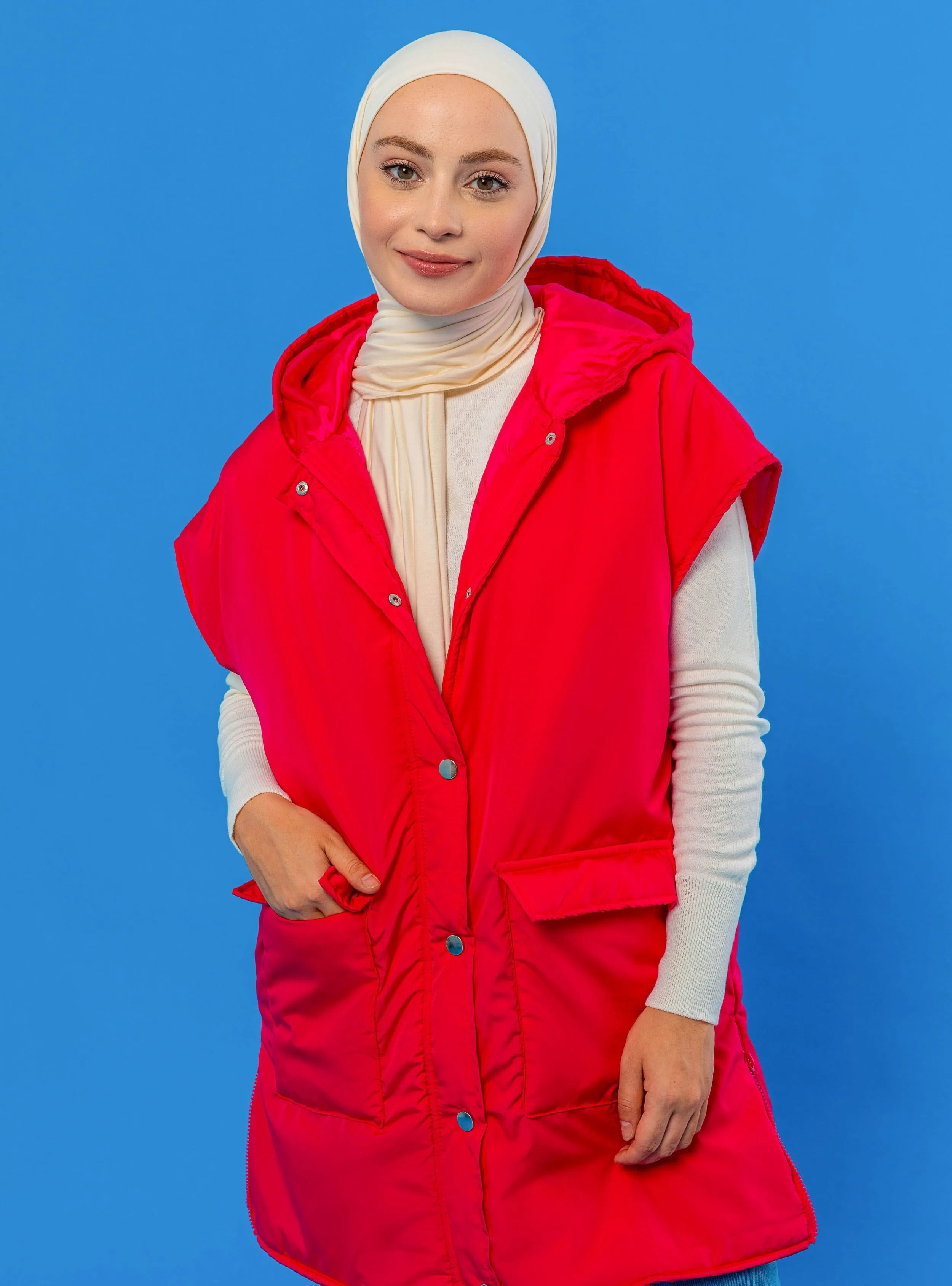 Fiber Filled Fenced Capused Vest -