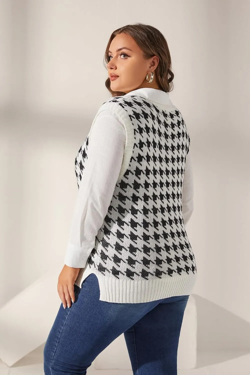 Sunfaynis Women's V Neck Houndstooth Sweater Vest Sleeveless Loose Pullover Sweater